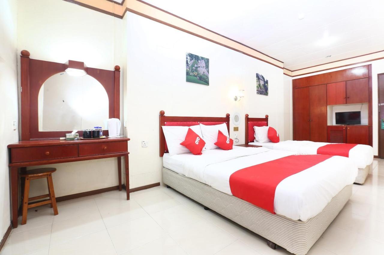 Oyo 89489 Al Ansar Hotel Kota Bharu Esterno foto