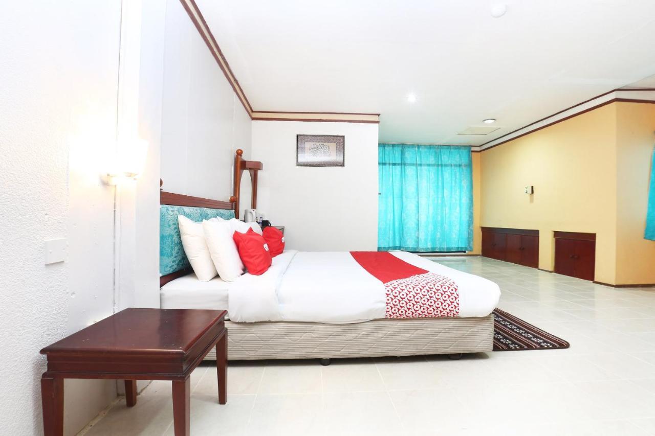 Oyo 89489 Al Ansar Hotel Kota Bharu Esterno foto