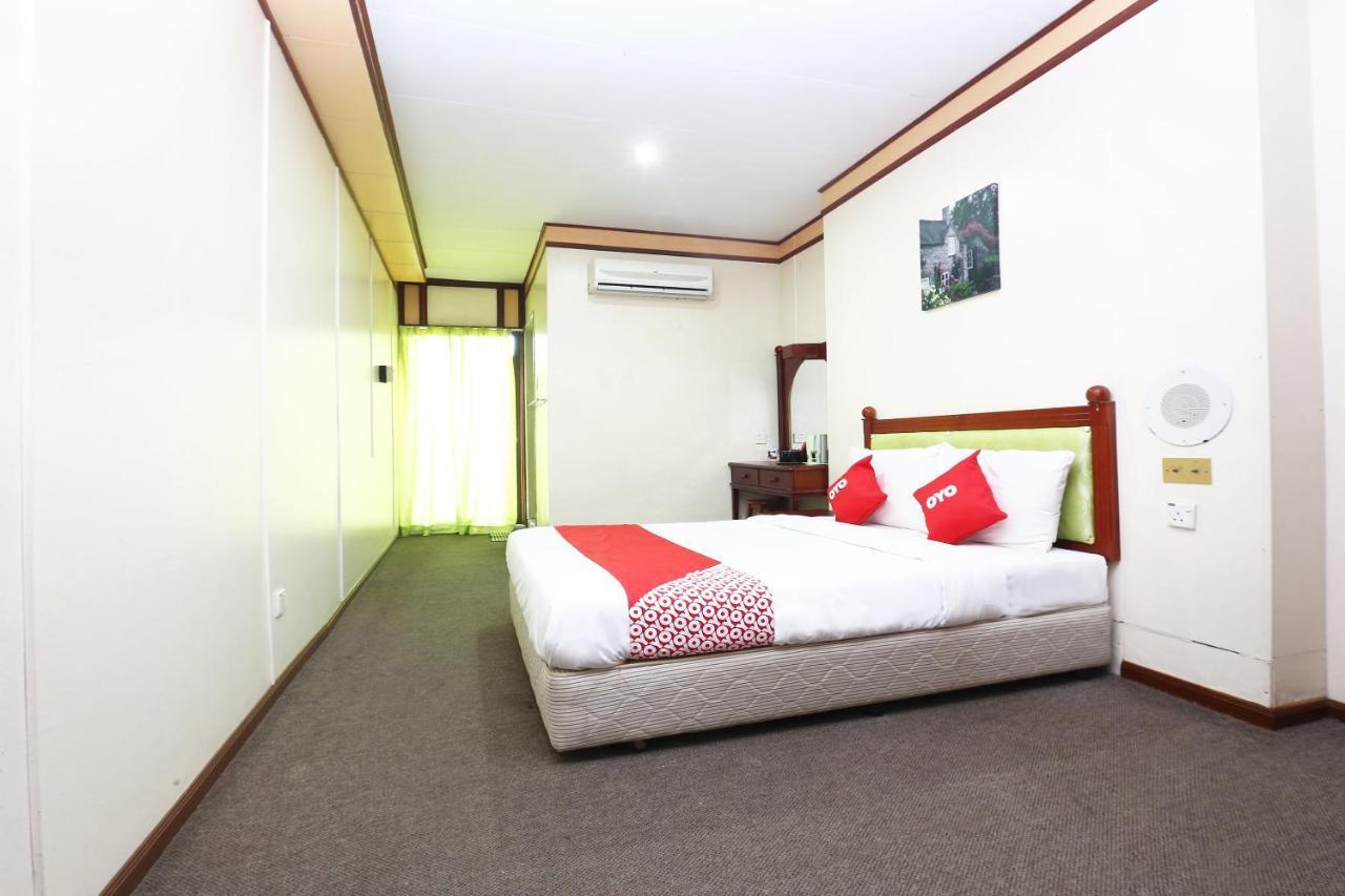 Oyo 89489 Al Ansar Hotel Kota Bharu Esterno foto