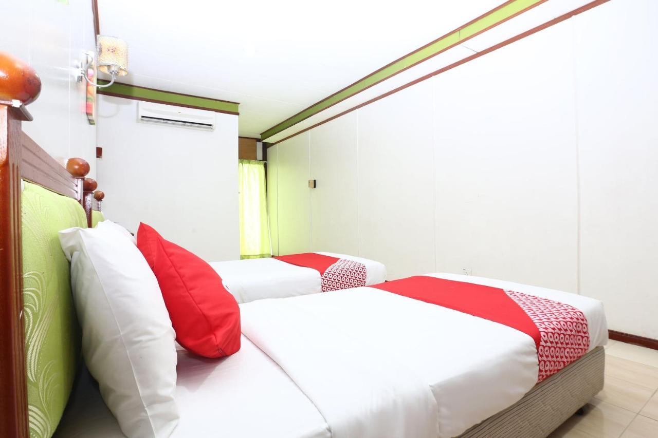 Oyo 89489 Al Ansar Hotel Kota Bharu Esterno foto