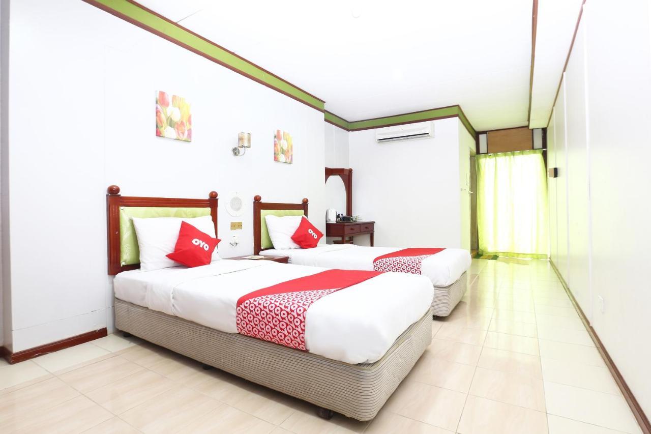 Oyo 89489 Al Ansar Hotel Kota Bharu Esterno foto