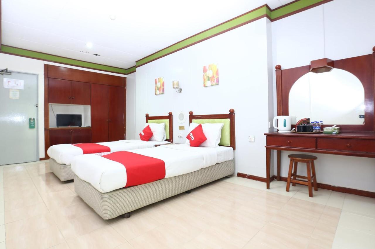 Oyo 89489 Al Ansar Hotel Kota Bharu Esterno foto