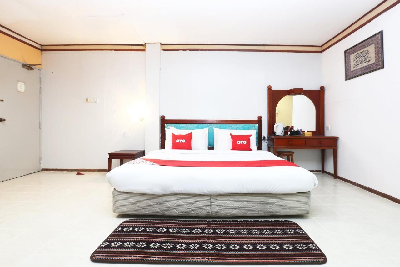 Oyo 89489 Al Ansar Hotel Kota Bharu Esterno foto