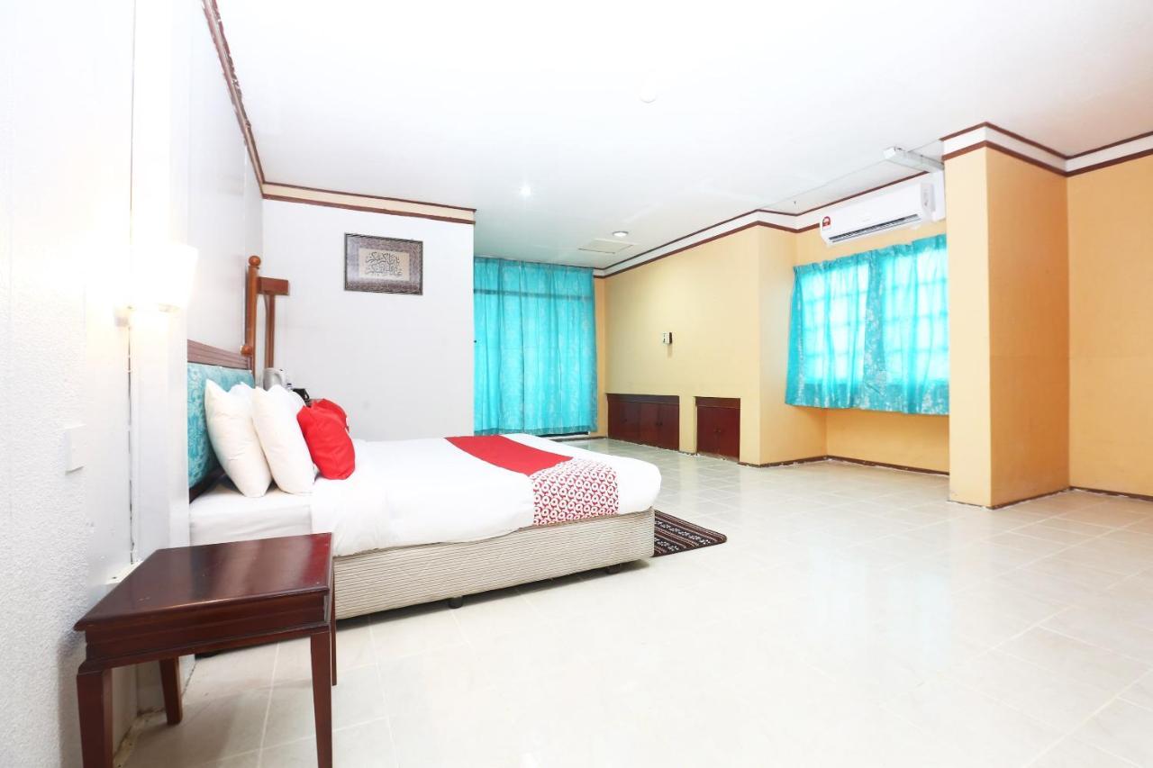 Oyo 89489 Al Ansar Hotel Kota Bharu Esterno foto