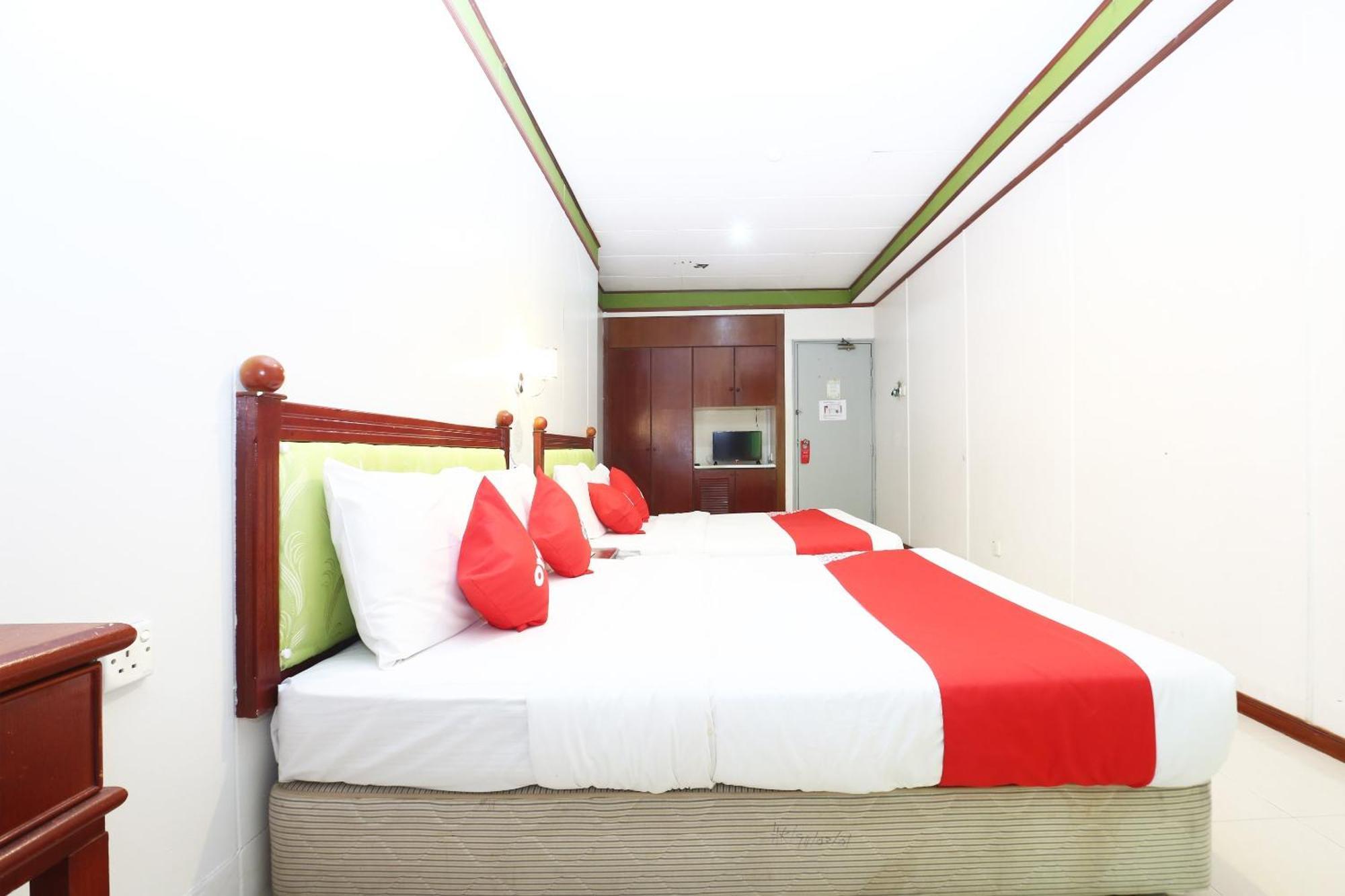 Oyo 89489 Al Ansar Hotel Kota Bharu Esterno foto