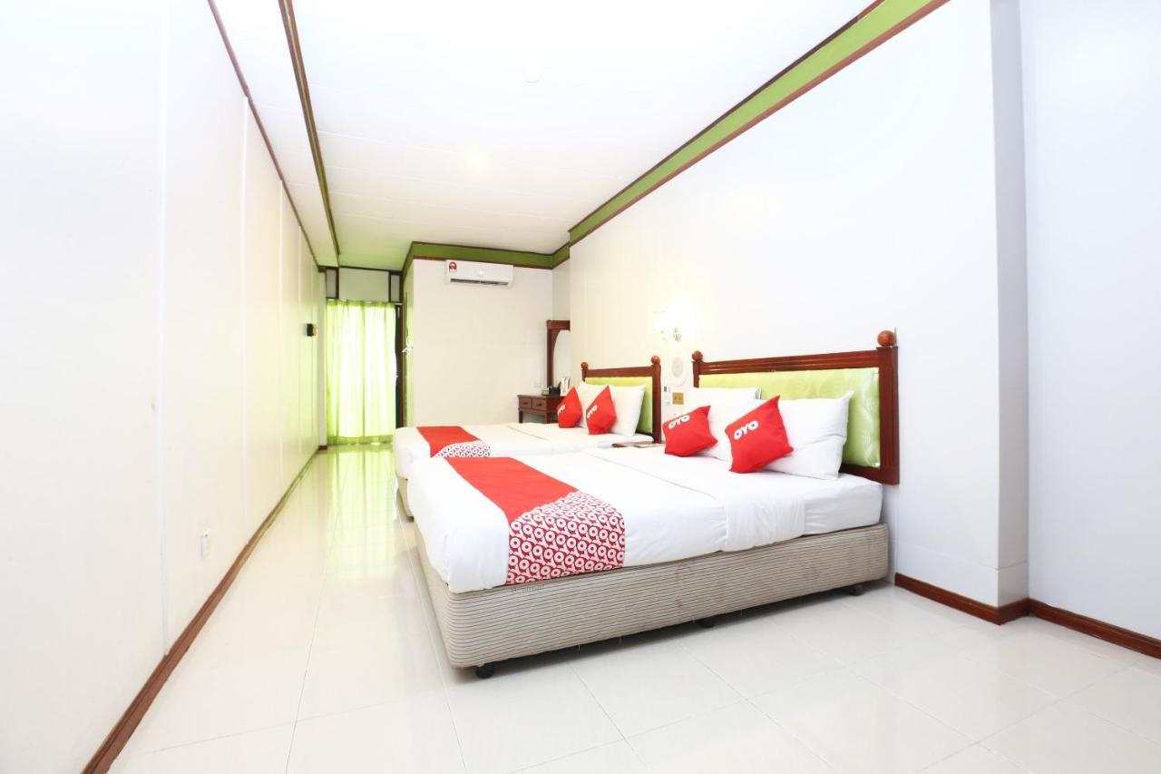 Oyo 89489 Al Ansar Hotel Kota Bharu Esterno foto