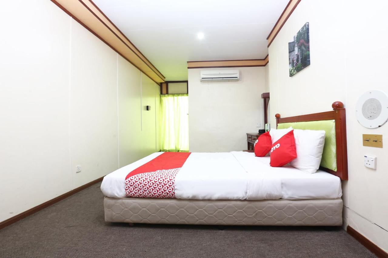 Oyo 89489 Al Ansar Hotel Kota Bharu Esterno foto